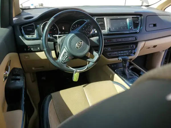 KNDMC5C11H6265383 2017 KIA SEDONA - Image 8