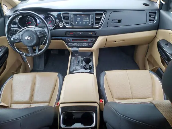 KNDMC5C11H6273886 2017 KIA SEDONA - Image 8