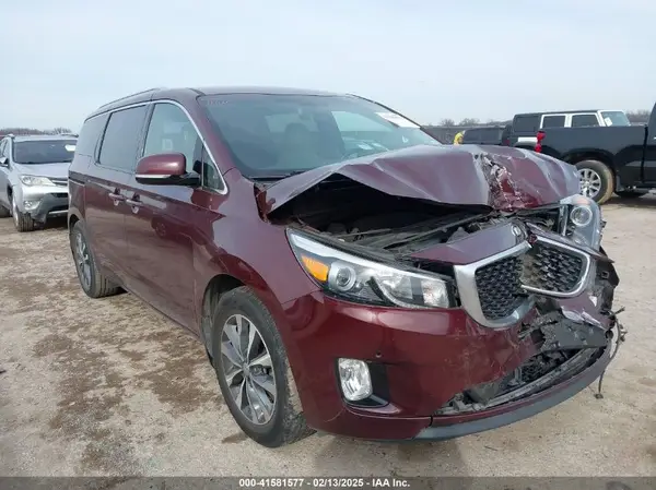 KNDMC5C11H6278098 2017 KIA SEDONA - Image 1