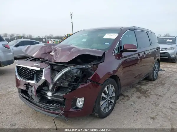 KNDMC5C11H6278098 2017 KIA SEDONA - Image 2