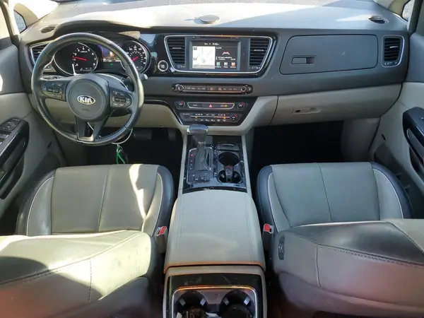 KNDMC5C11H6323864 2017 KIA SEDONA - Image 8