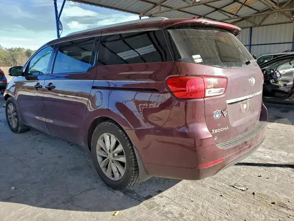 KNDMC5C11H6334363 2017 KIA SEDONA - Image 2