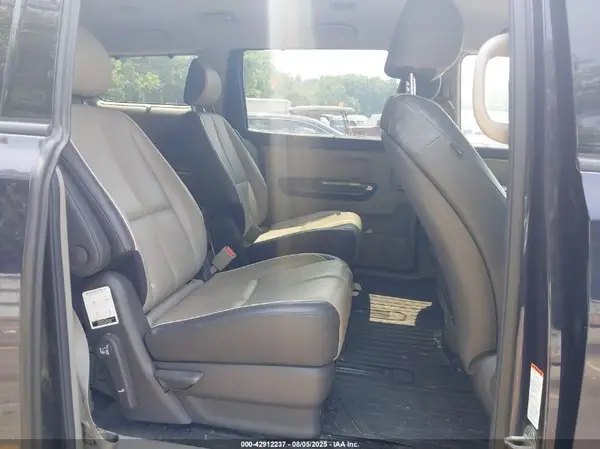 KNDMC5C11J6365716 2018 KIA SEDONA - Image 8