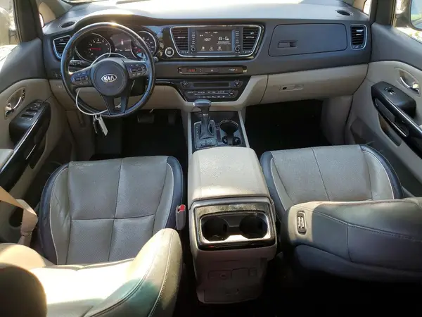 KNDMC5C11J6405163 2018 KIA SEDONA - Image 8