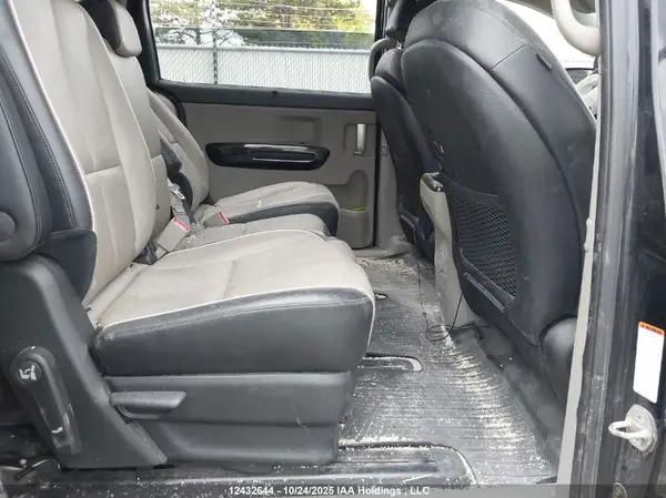 KNDMC5C11K6506088 2019 KIA SEDONA - Image 8