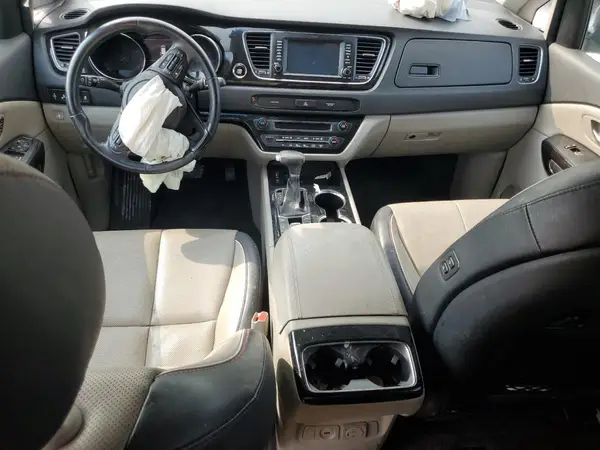 KNDMC5C11K6570485 2019 KIA SEDONA - Image 8