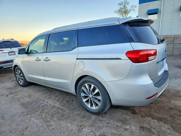 KNDMC5C12G6130847 2016 KIA SEDONA - Image 2