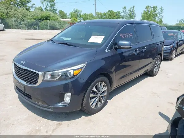 KNDMC5C12G6131058 2016 KIA SEDONA - Image 2