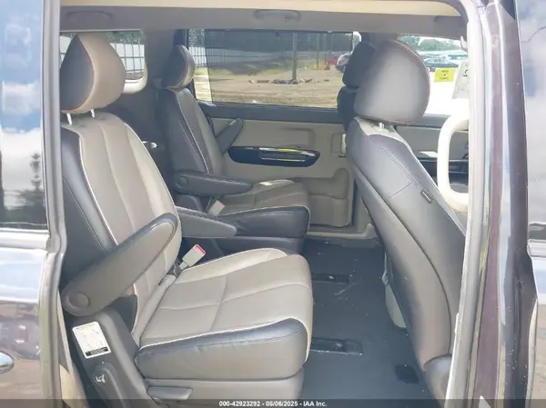 KNDMC5C12G6154565 2016 KIA SEDONA - Image 8
