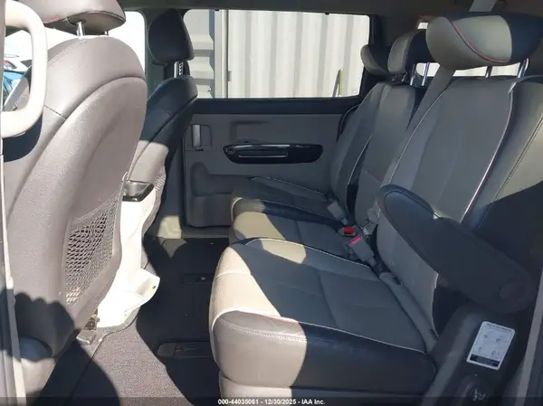 KNDMC5C12G6157742 2016 KIA SEDONA - Image 8