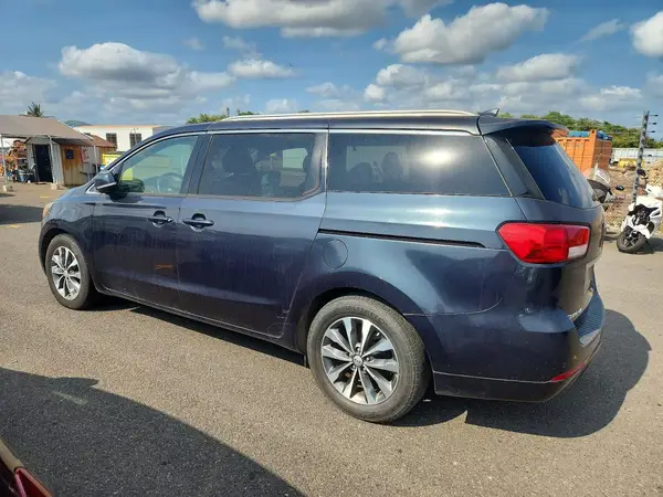 KNDMC5C12G6169762 2016 KIA SEDONA - Image 2