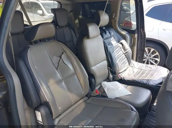 KNDMC5C12G6207426 2016 KIA SEDONA - Image 8