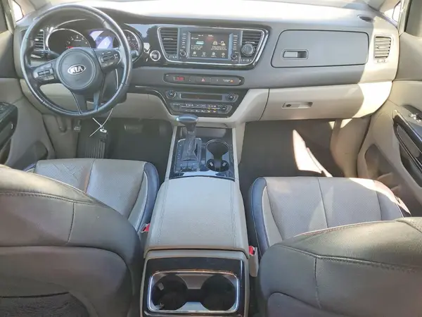 KNDMC5C12H6253047 2017 KIA SEDONA - Image 8