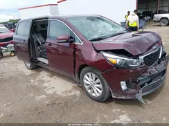 KNDMC5C12H6255641 2017 KIA SEDONA