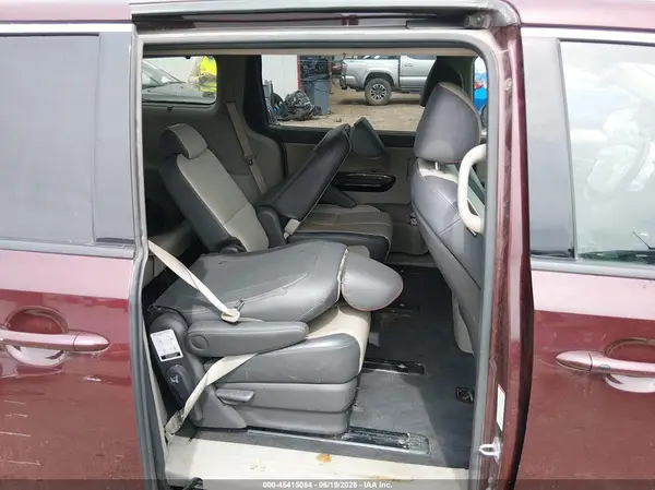 KNDMC5C12H6255641 2017 KIA SEDONA - Image 8