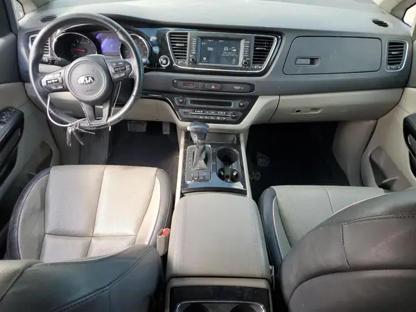 KNDMC5C12H6256076 2017 KIA SEDONA - Image 8