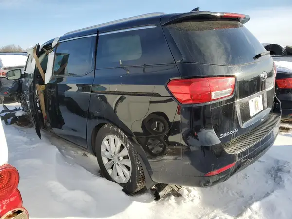 KNDMC5C12H6256692 2017 KIA SEDONA - Image 2