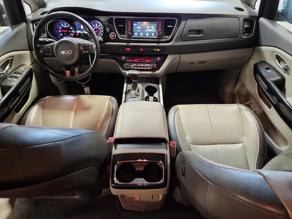 KNDMC5C12H6274769 2017 KIA SEDONA - Image 8