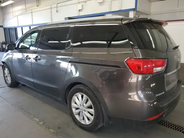 KNDMC5C12H6277347 2017 KIA SEDONA - Image 2