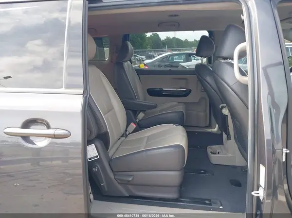 KNDMC5C12H6325803 2017 KIA SEDONA - Image 8