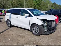 KNDMC5C12H6329656 2017 KIA SEDONA
