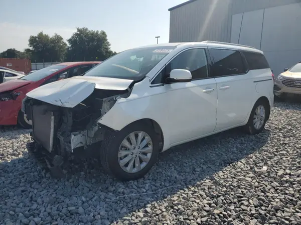KNDMC5C12H6335070 2017 KIA SEDONA - Image 1