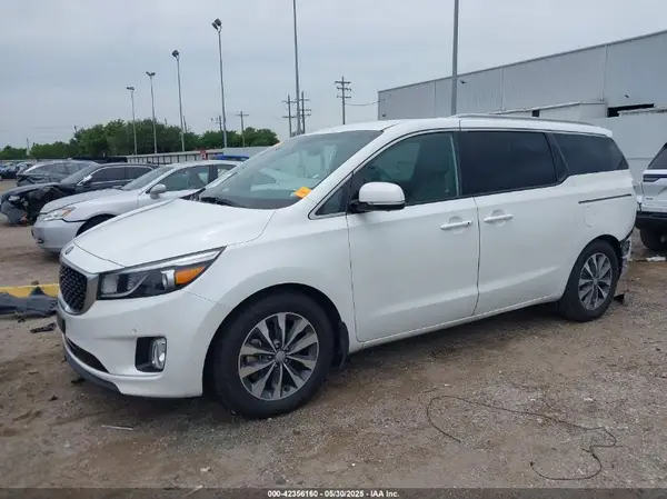 KNDMC5C12H6337871 2017 KIA SEDONA - Image 2