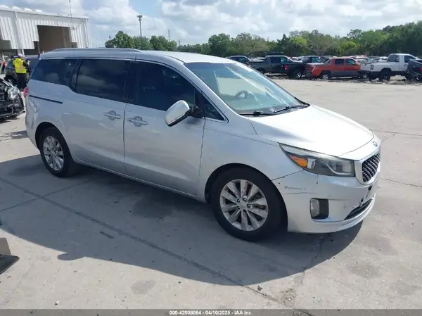 KNDMC5C12J6345930 2018 KIA SEDONA - Image 1