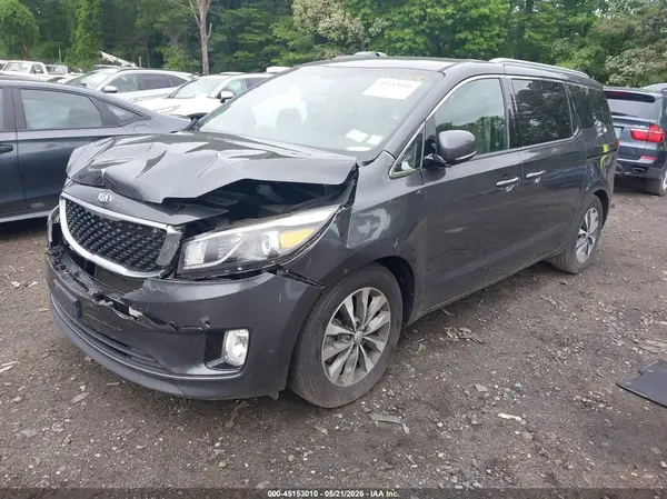KNDMC5C12J6348844 2018 KIA SEDONA - Image 2