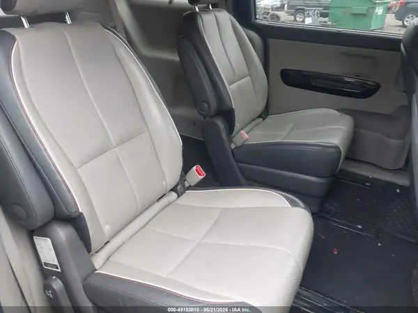 KNDMC5C12J6348844 2018 KIA SEDONA - Image 8