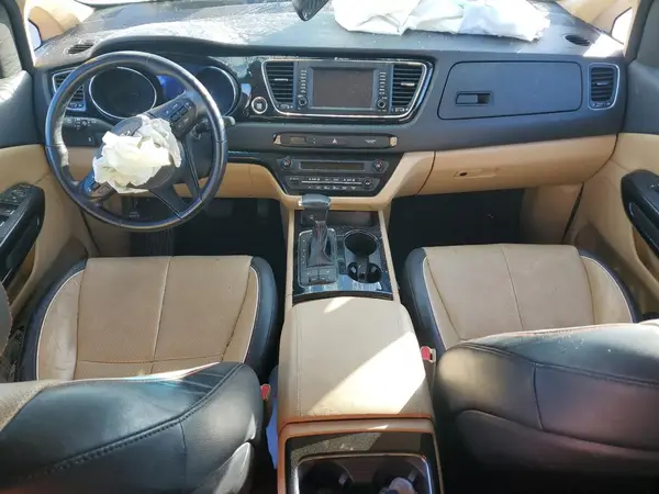 KNDMC5C12J6373128 2018 KIA SEDONA - Image 8