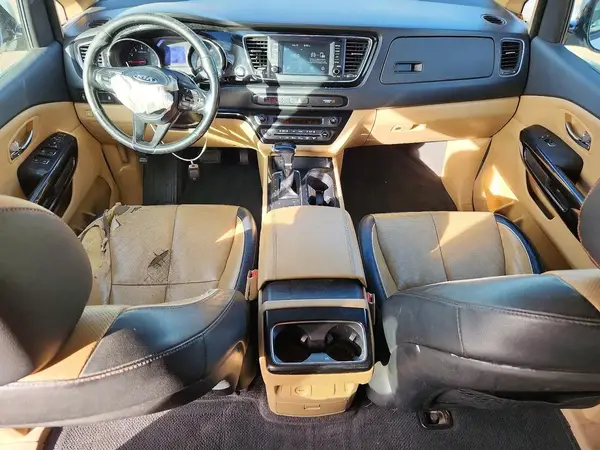 KNDMC5C12J6394626 2018 KIA SEDONA - Image 8