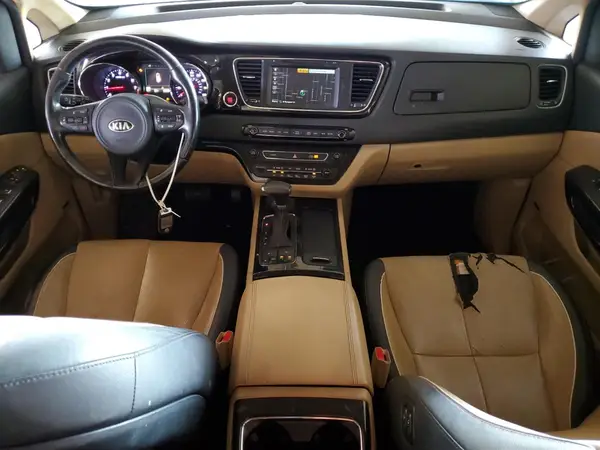 KNDMC5C12J6404622 2018 KIA SEDONA - Image 8