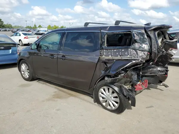 KNDMC5C12J6406838 2018 KIA SEDONA - Image 2