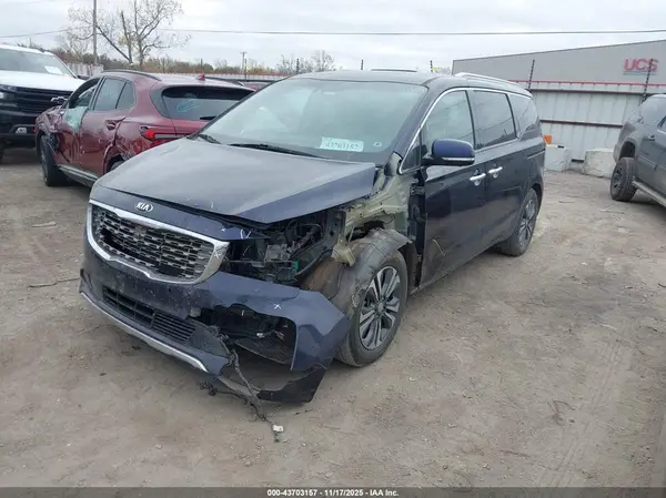 KNDMC5C12L6589063 2020 KIA SEDONA - Image 2