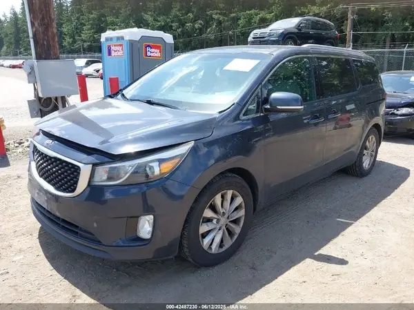 KNDMC5C13G6099494 2016 KIA SEDONA - Image 2