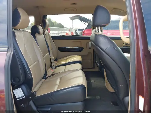 KNDMC5C13G6122109 2016 KIA SEDONA - Image 8