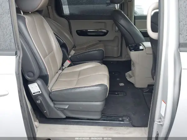 KNDMC5C13G6129920 2016 KIA SEDONA - Image 8
