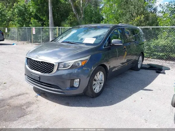 KNDMC5C13G6140612 2016 KIA SEDONA - Image 2