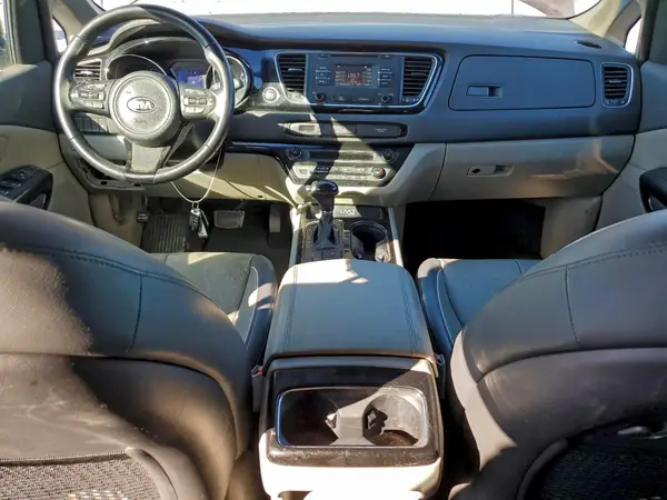 KNDMC5C13G6140643 2016 KIA SEDONA - Image 8