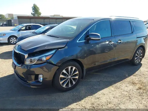 KNDMC5C13G6146698 2016 KIA SEDONA - Image 2