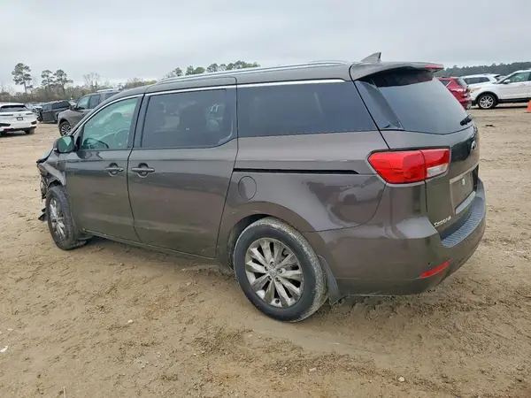 KNDMC5C13G6153828 2016 KIA SEDONA - Image 2