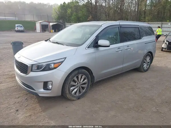 KNDMC5C13G6157734 2016 KIA SEDONA - Image 2