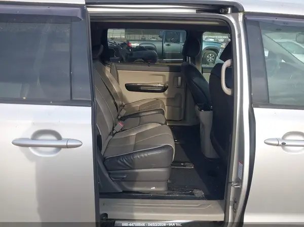 KNDMC5C13G6157734 2016 KIA SEDONA - Image 8