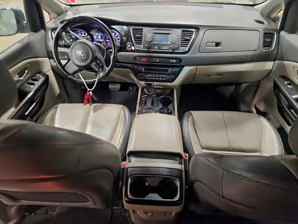 KNDMC5C13G6187459 2016 KIA SEDONA - Image 8