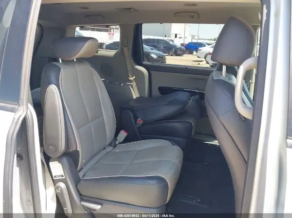 KNDMC5C13G6207323 2016 KIA SEDONA - Image 8