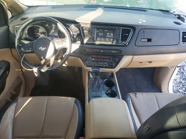 KNDMC5C13H6253851 2017 KIA SEDONA - Image 8