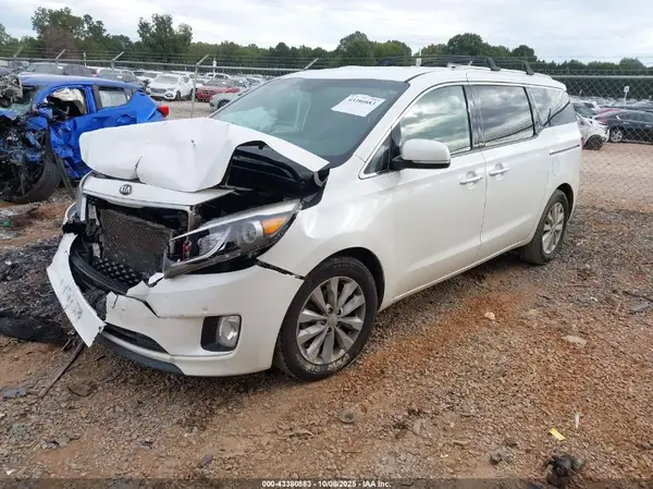 KNDMC5C13H6256975 2017 KIA SEDONA - Image 2