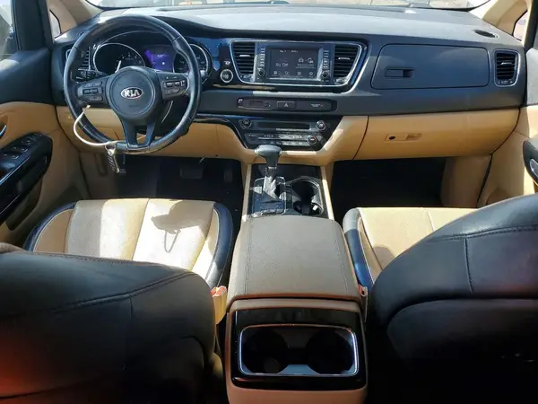 KNDMC5C13H6257298 2017 KIA SEDONA - Image 8