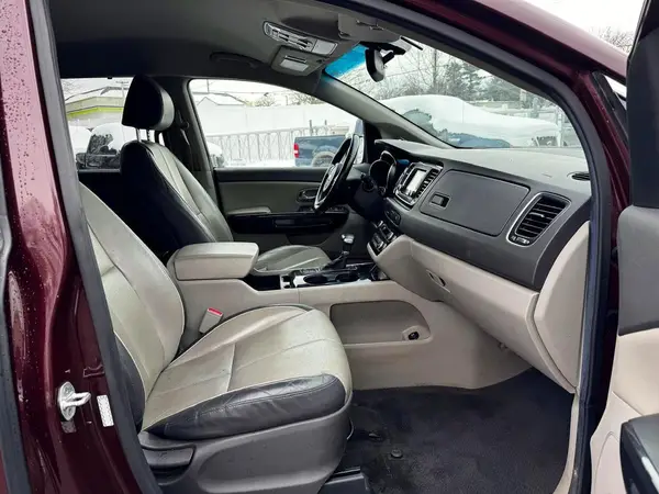 KNDMC5C13H6265319 2017 KIA SEDONA - Image 8